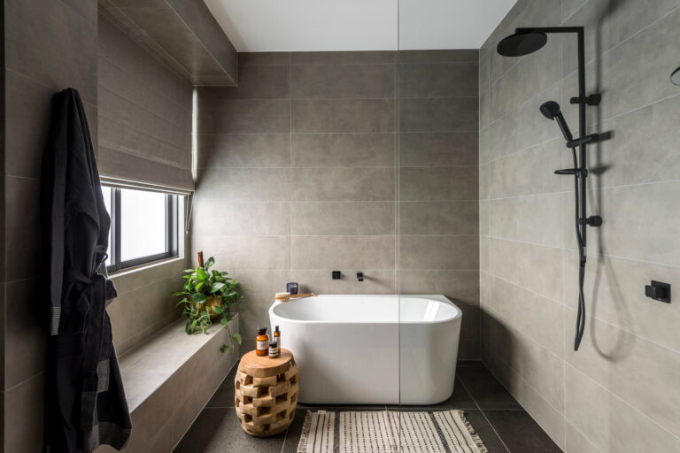 Common Luxury Bathroom Layout Mistakes: The Definitive Editorial Guide